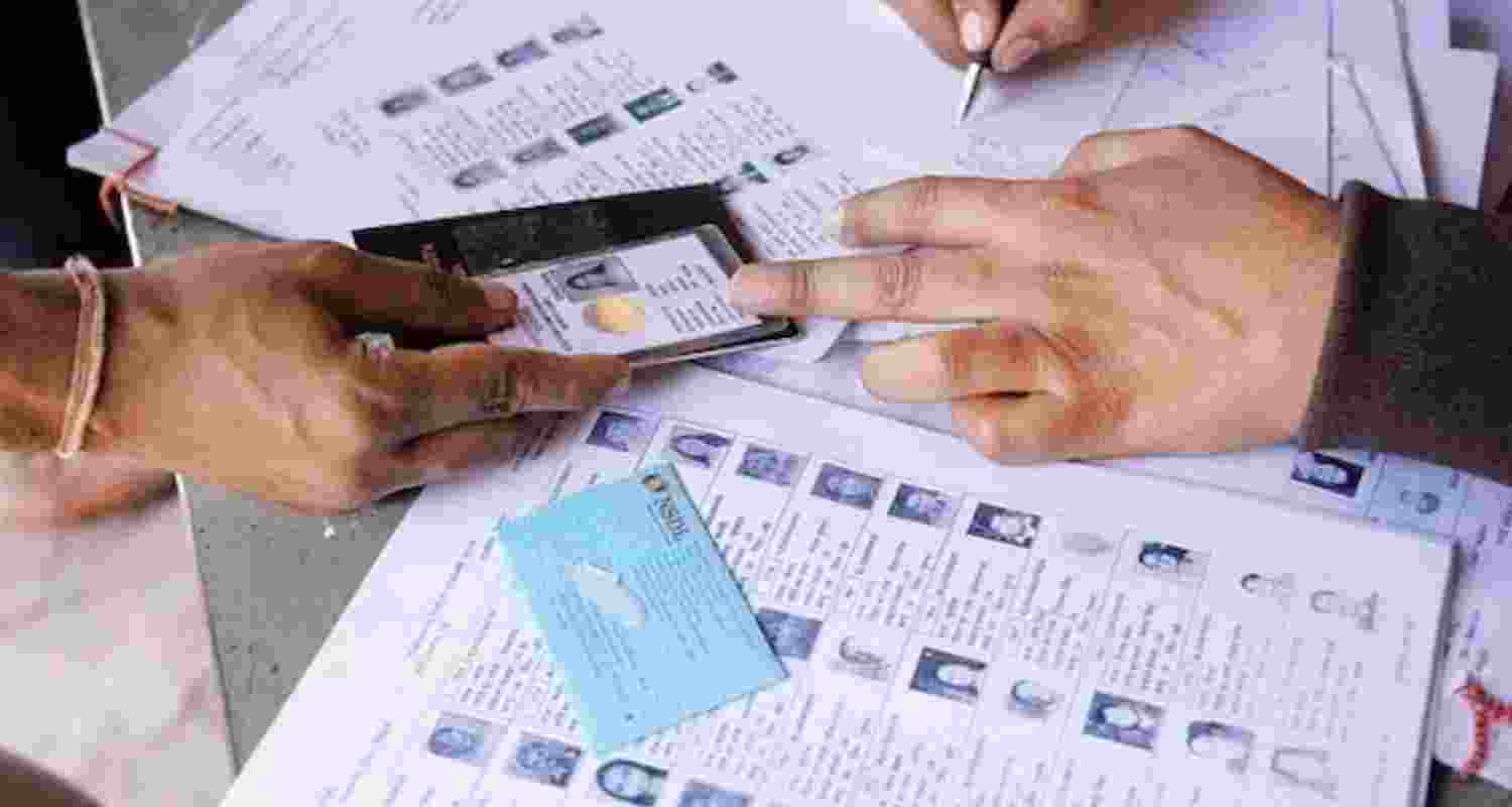 SC asks ECI to use Aadhaar EPIC for Bihar voter update.