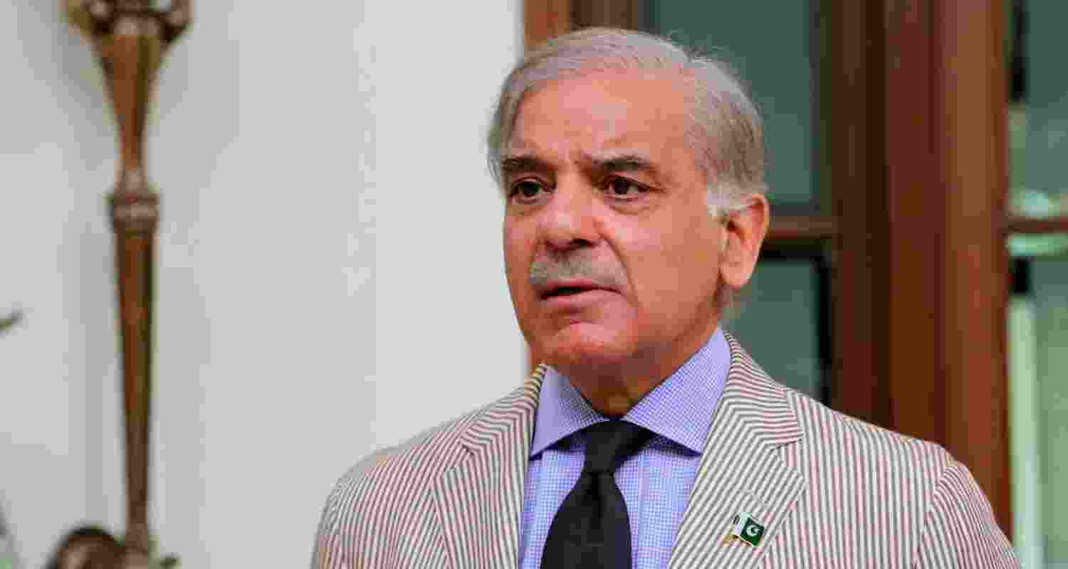Pakistan’s ex-CJ files contempt plea against PM Shehbaz Sharif.