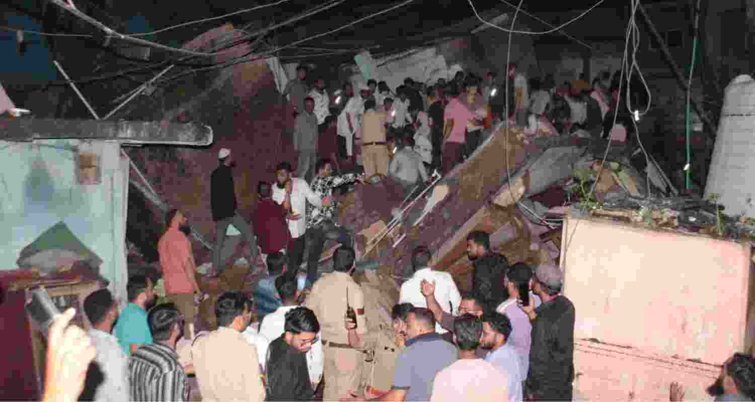 Two dead, 12 injured after building collapses in Indore.