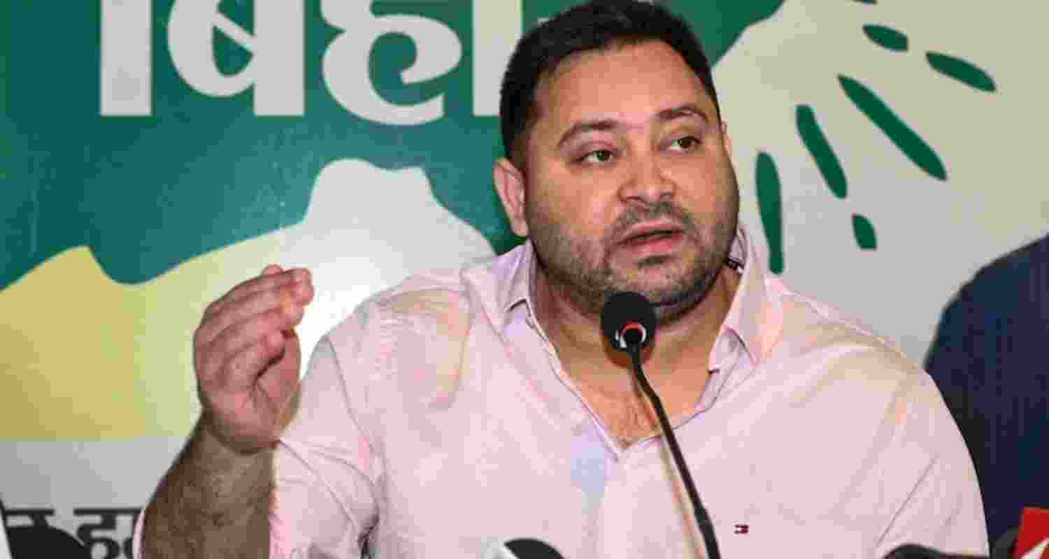 Tejashwi Yadav slams Jibesh Mishra for misbehaving with scribe.