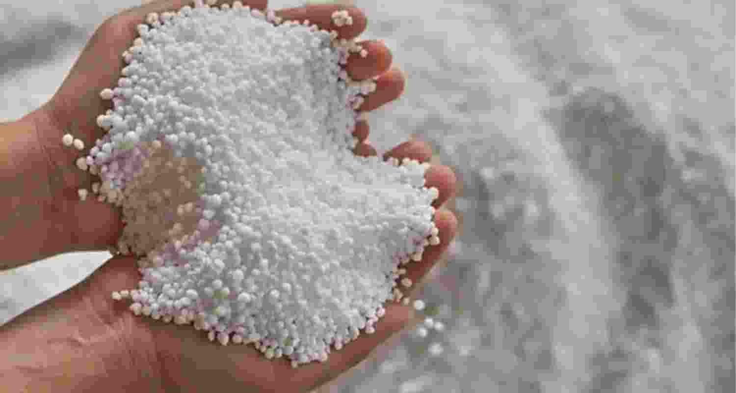 Urea shortage in Telangana turns into a political flashpoint