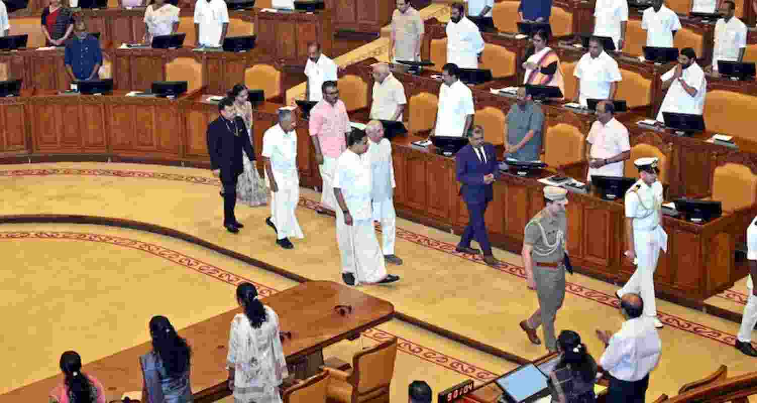 Kerala Governor Rajendra Vishwanath Arlekar and Chief Minister Pinarayi Vijayan arrive at Kerala Assembly.