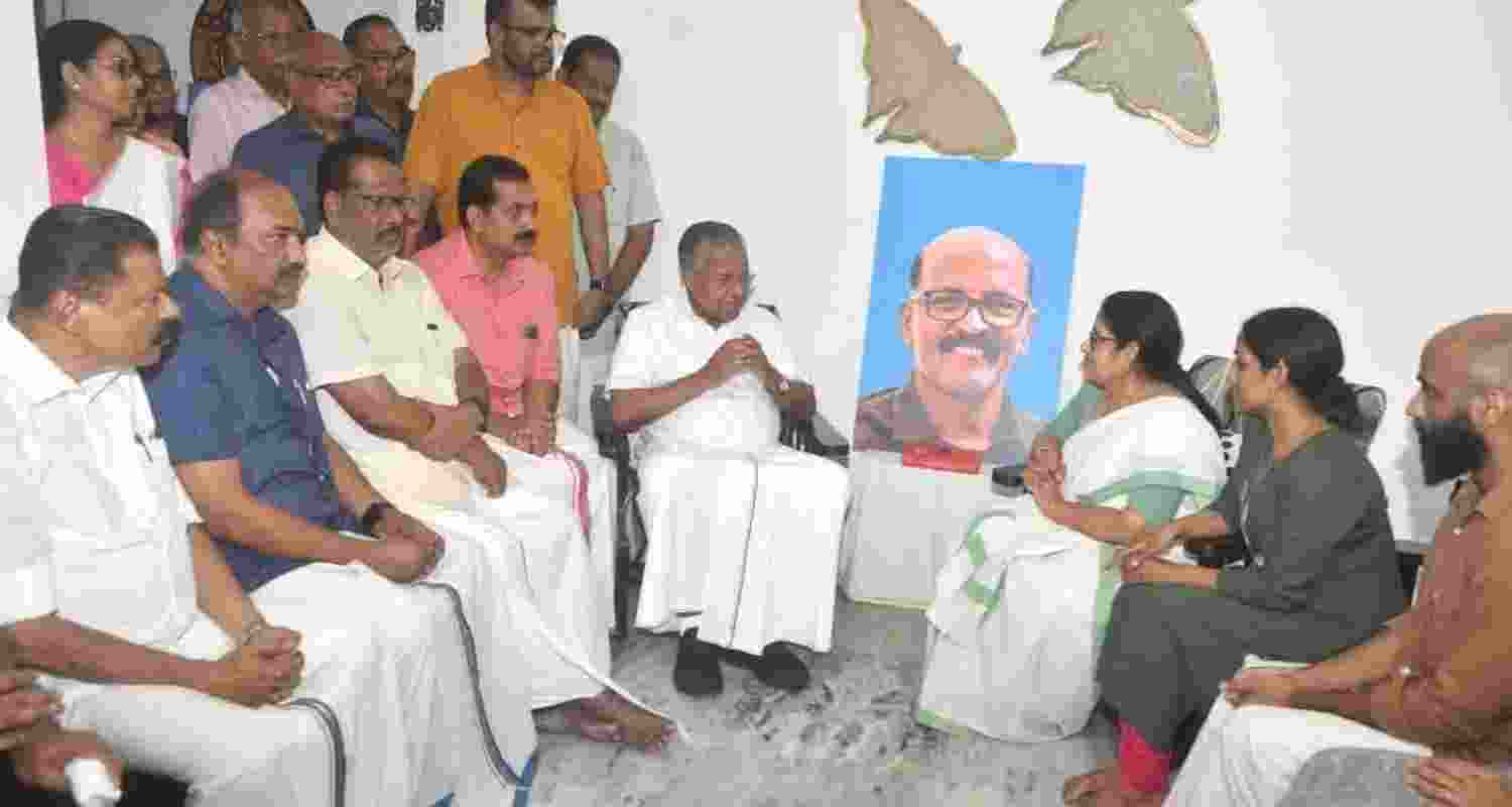 CM Pinarayi Vijayan visits Pahalgam attack victim's family