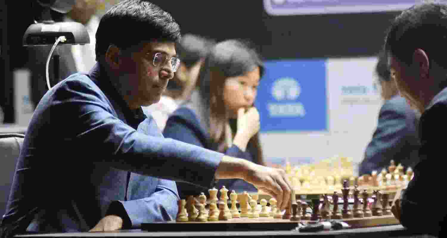 Viswanathan Anand, who started the day on joint lead with Hans Niemann at 2.5 points, suffered a loss in his very first game as he went down to Arjun Erigaisi, but bounced back with two back-to-back wins.