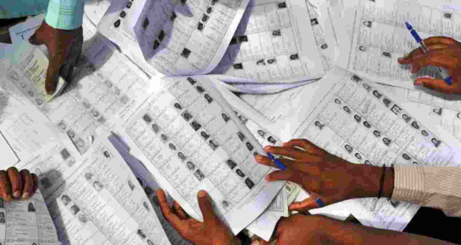 WB orders strict scrutiny to prevent fake voters
