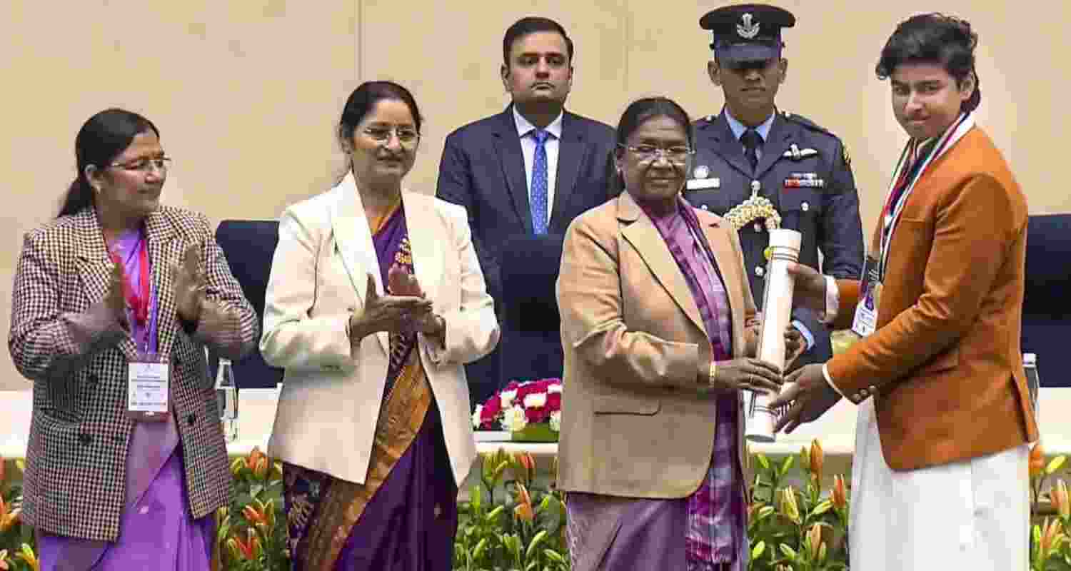 President Droupadi Murmu presenting the Pradhan Mantri Rashtriya Bal Puraskar to teenage batting sensation Vaibhav Suryavanshi.