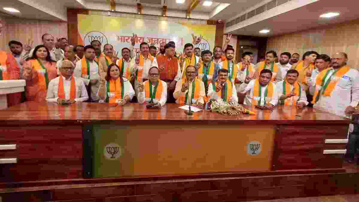 UP's 'Moon Policing' architect, Ex-DGP Vijay Kumar joins BJP