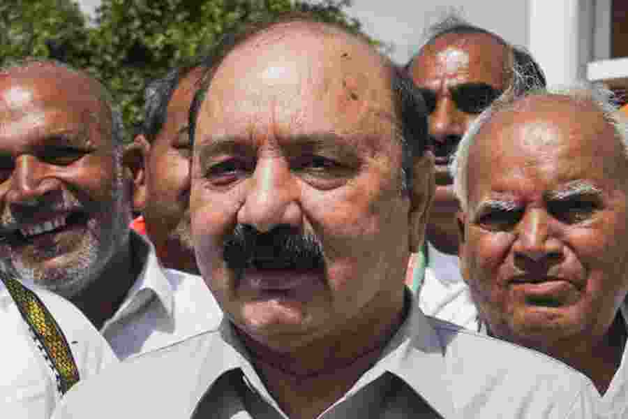 Amethi seat Gandhi family's 'amanat', win for me will be their victory, says Cong's Kishori Lal Sharma