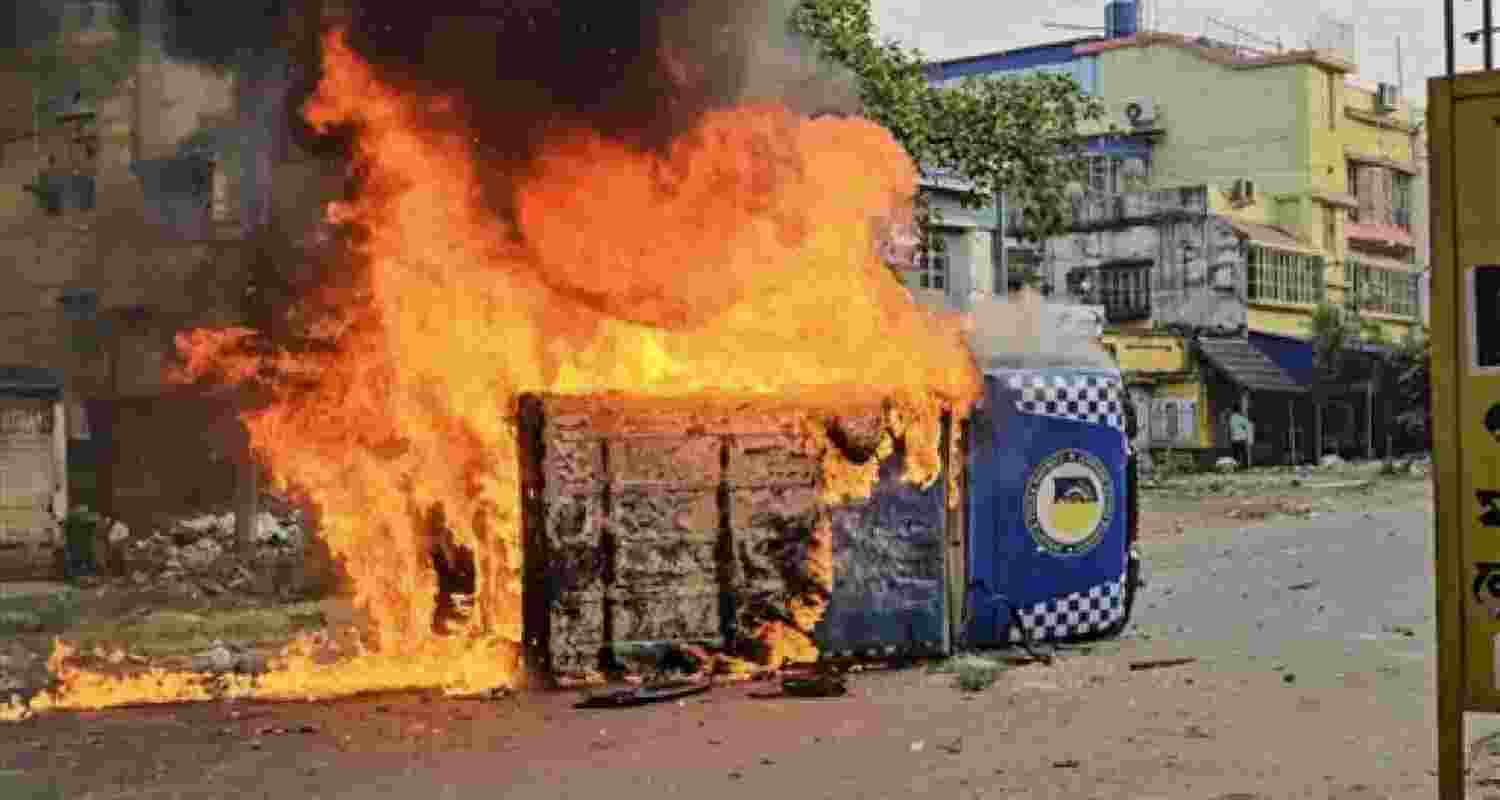 WB: Murshidabad protest over Waqf (Amendment) Act turns violent