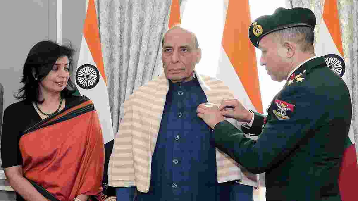 Rajnath Singh urges people to donate generously to AFFD Fund