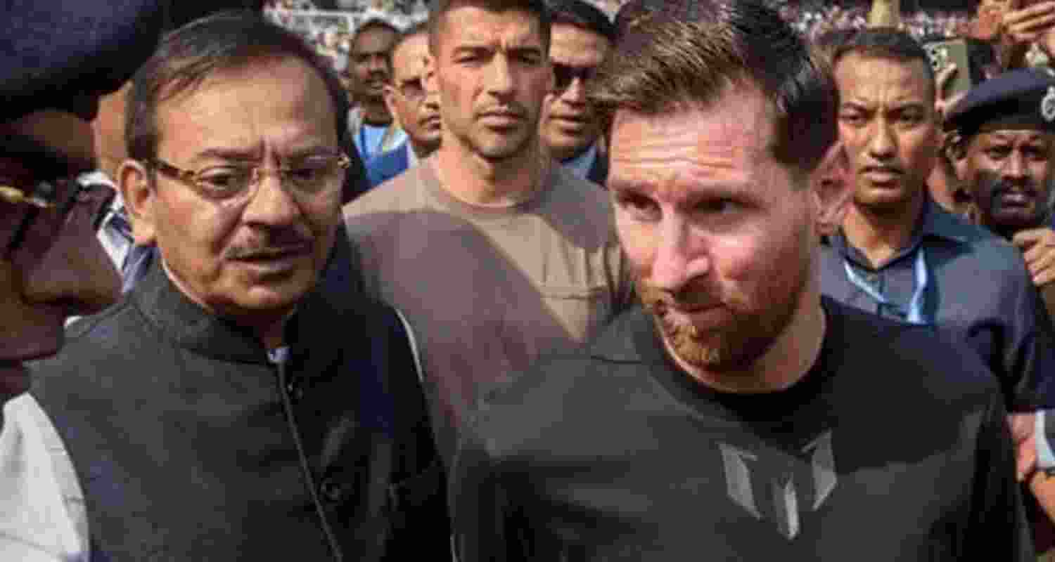 Former minister Aroop Biswas appeared before Bidhannagar South Police for questioning in the probe into alleged irregularities during Messi's visit.