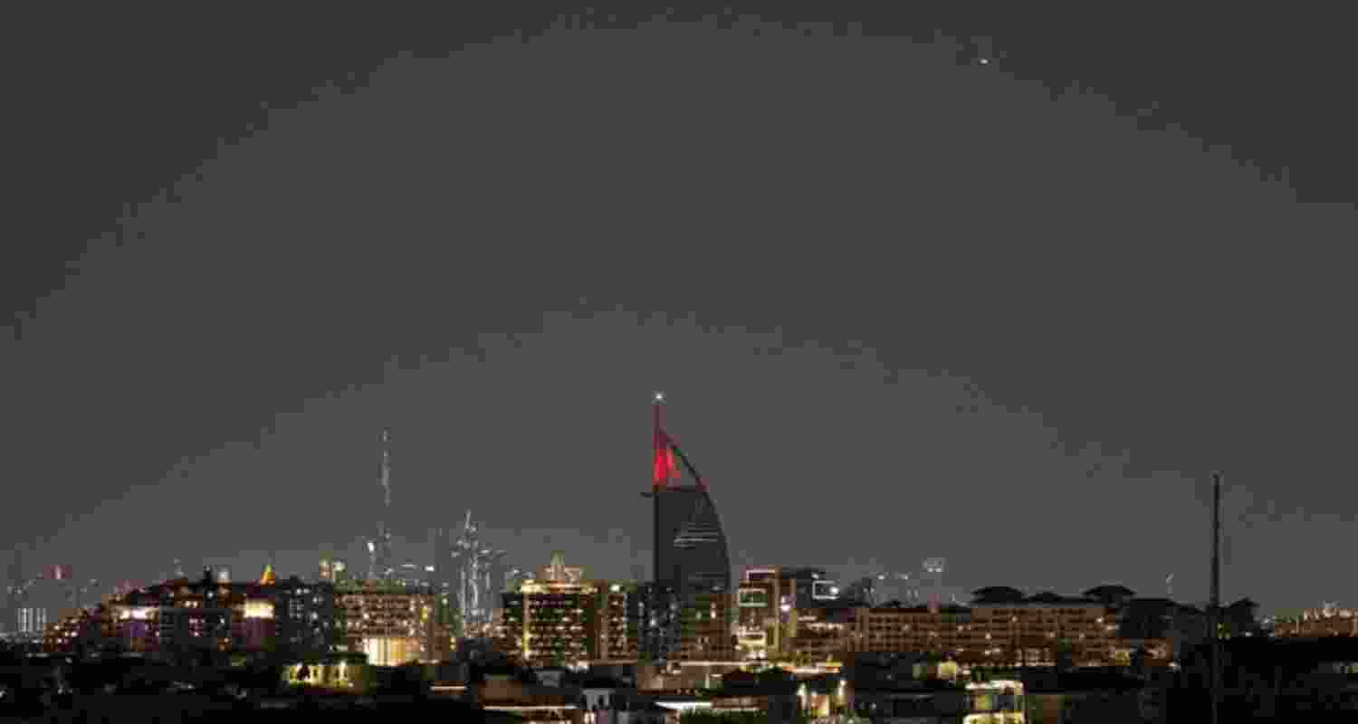 Several explosions rock Abu Dhabi, UAE activates air defence