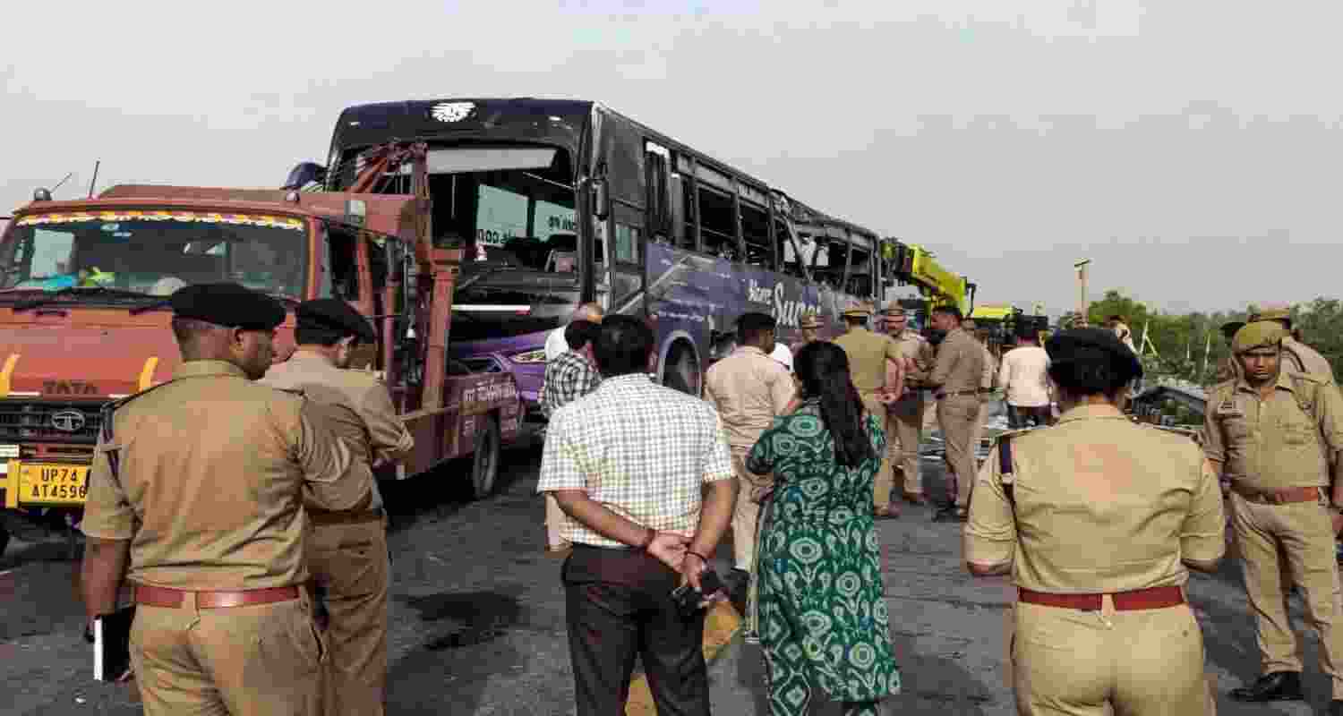 Six killed and 21 injured after a double-decker AC bus overturned on Lucknow-Agra Expressway in Unnao, triggering rescue efforts. Six killed and 21 injured after a double-decker AC bus overturned on Lucknow-Agra Expressway in Unnao, triggering rescue efforts.