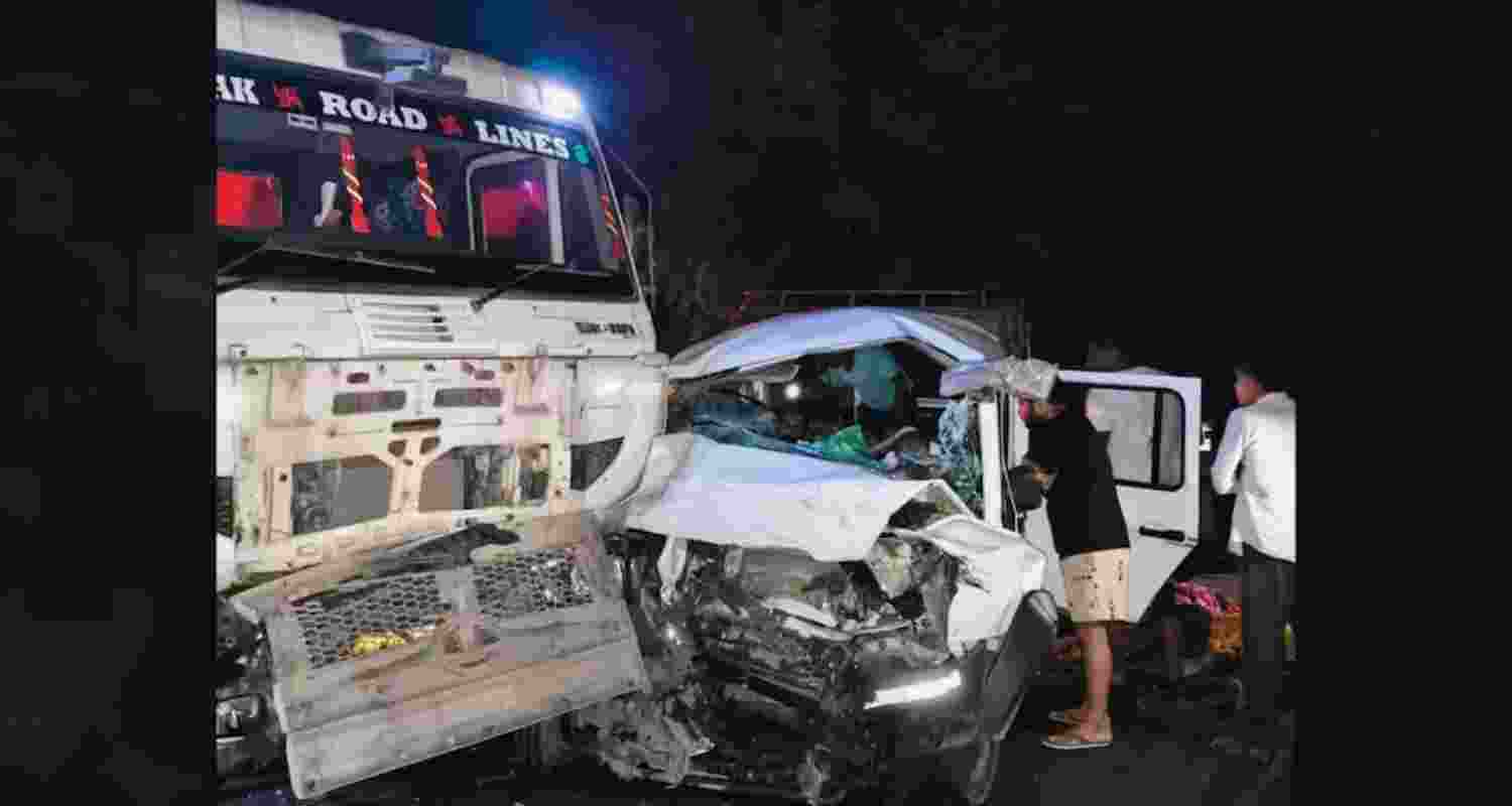 8 killed, 13 injured in truck-SUV crash in MP’s Sidhi