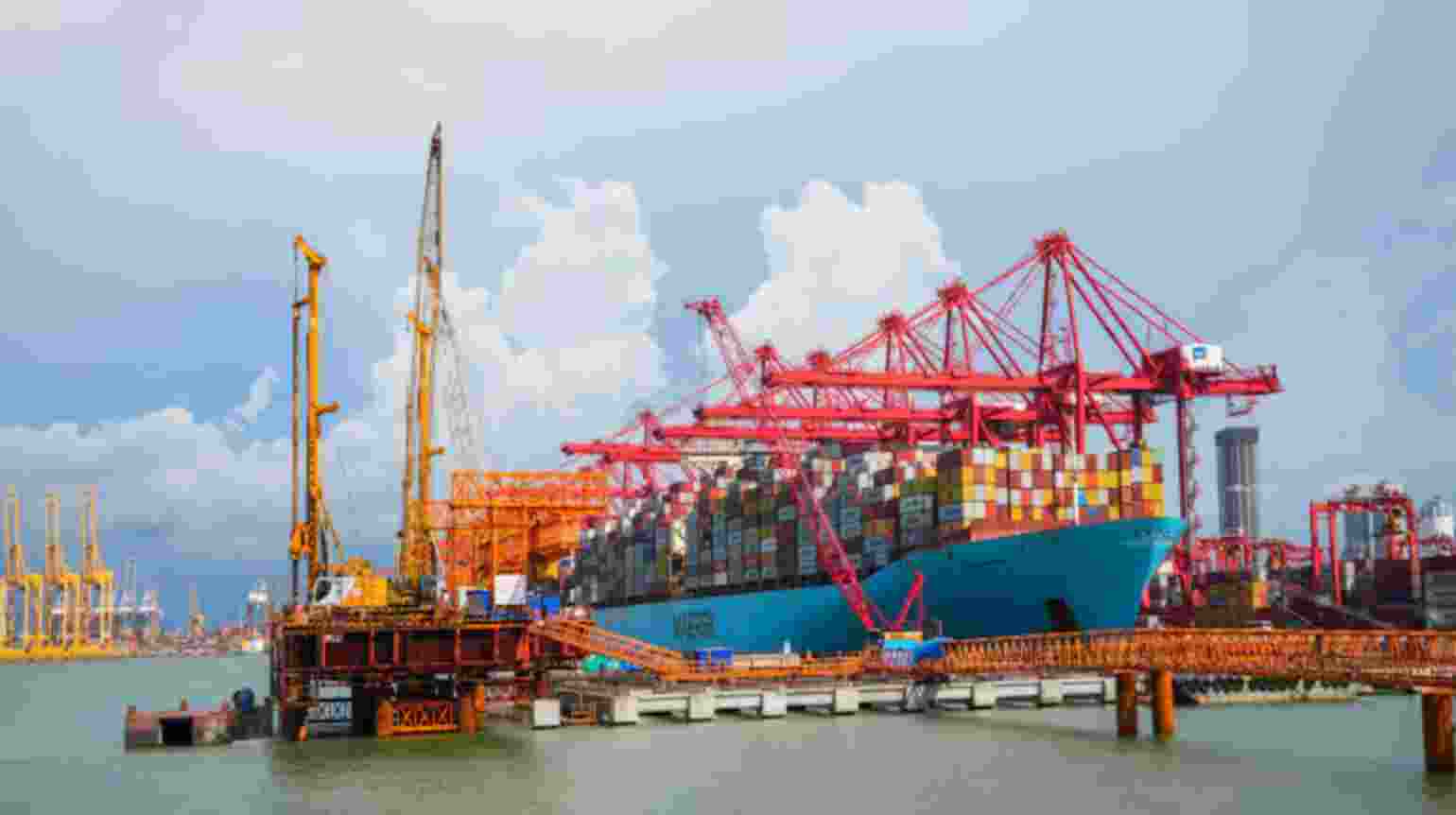 SC quashes Gujarat HC order on restoring 'land' to Adani Ports