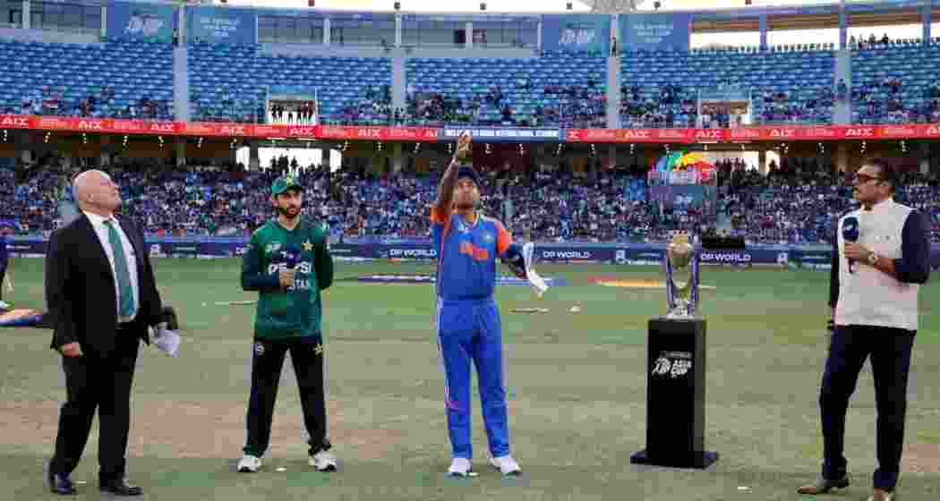 The cold vibes were evident even at the toss ahead of Sunday's India-Pakistan match.
