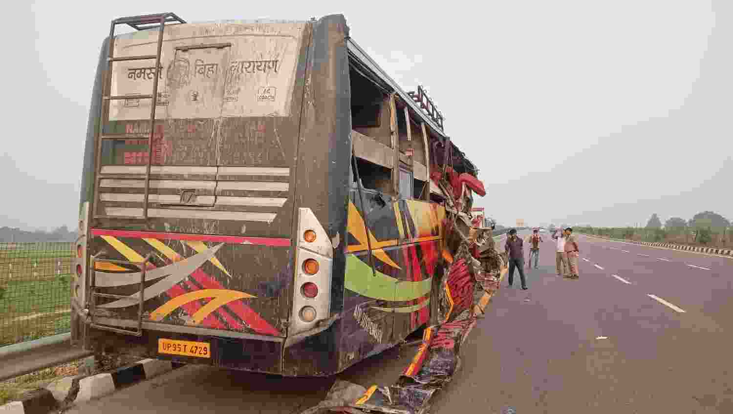 18 dead, 19 injured in UP bus-milk tanker collision
