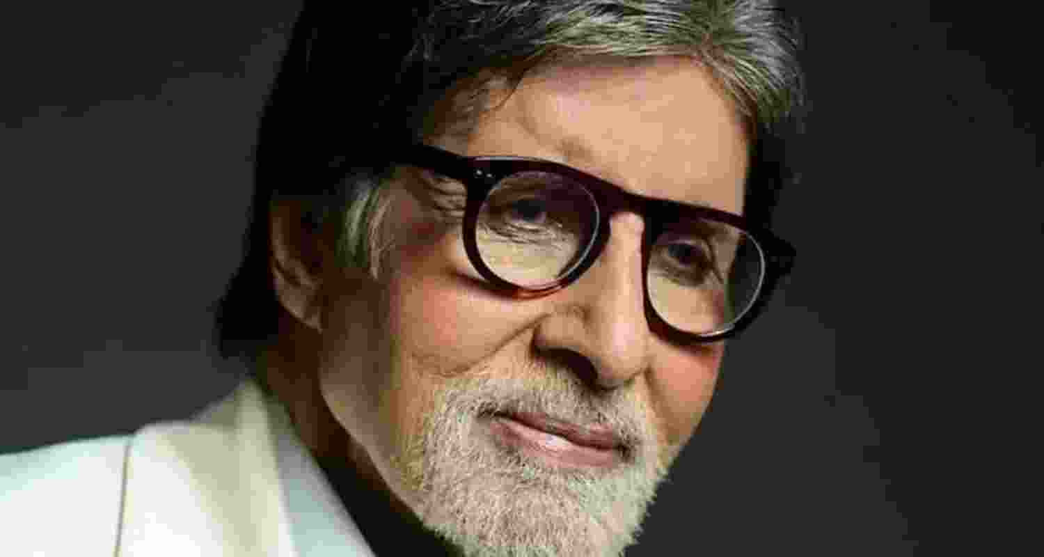 Amitabh Bachchan pens moving tribute to fans