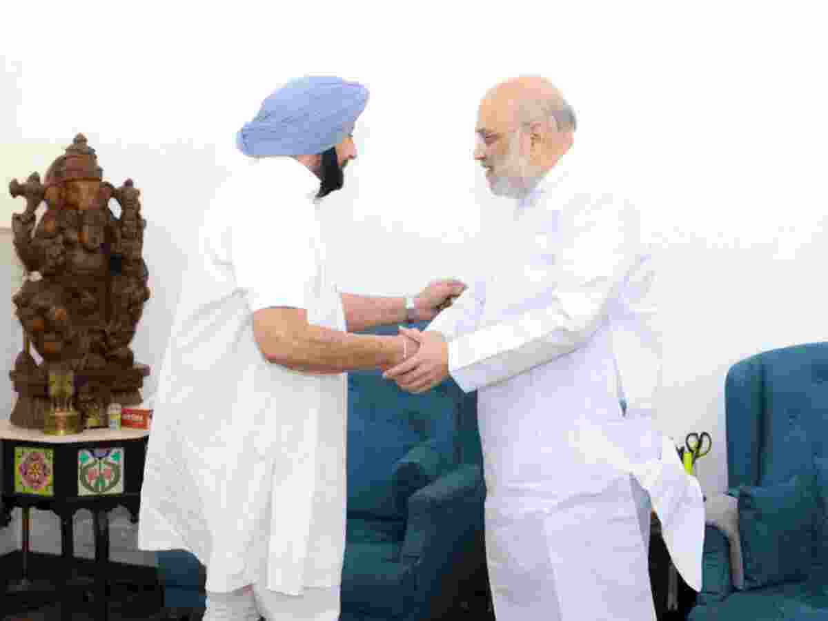 Capt Amarinder calls on Shah, Nadda, ends Cong return 'buzz'