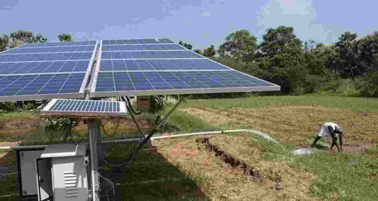 Andhra farmers oppose land acquisition for solar power plant