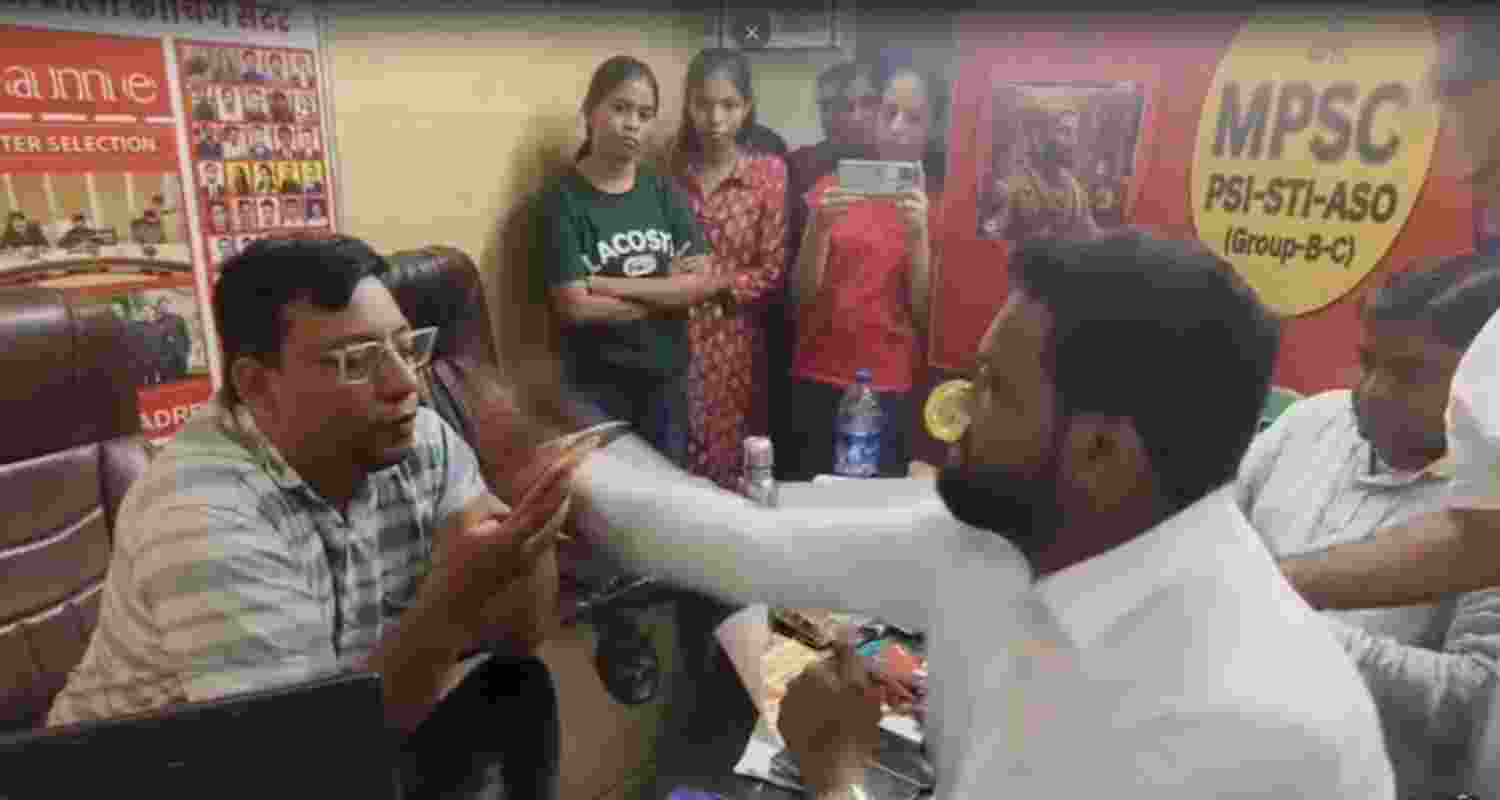 Raj Thackeray's MNS continues rampage, assaults Mumbai coaching centre head.