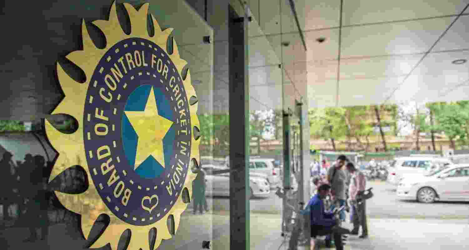 BCCI bans unauthorised hotel visitors for IPL players after misconduct concerns, warning franchises over security risks and protocol breaches.