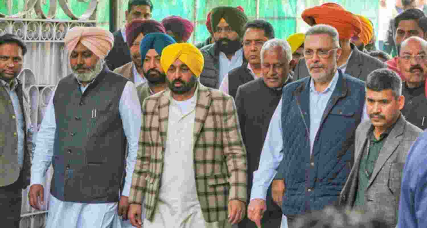 Farmer leaders accuse Punjab CM Mann of leaving meeting