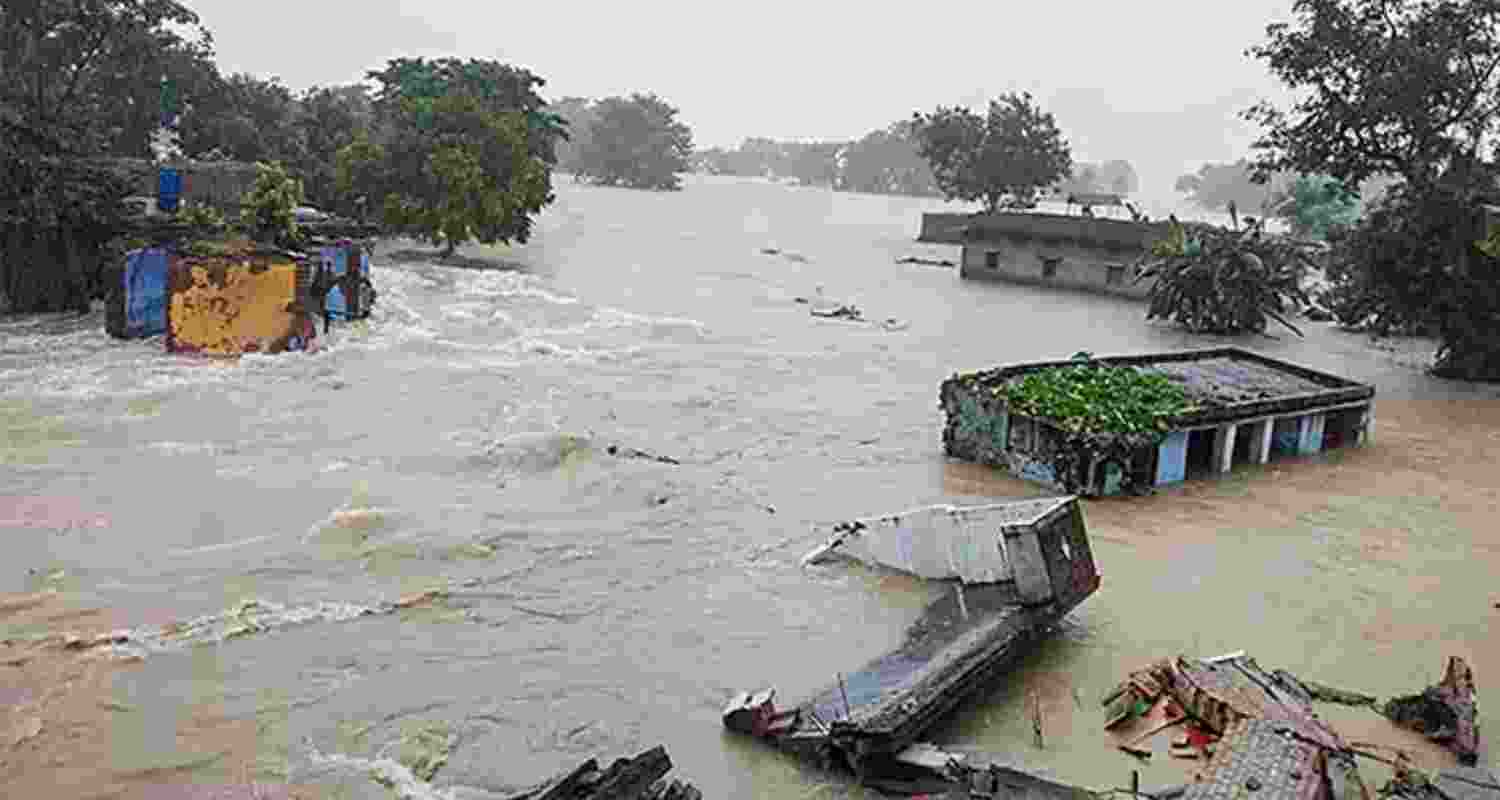 Heavy rainfall in the catchment areas of Nepal has led to several rivers flowing above the danger level in multiple locations of Bihar. Heavy rainfall in the catchment areas of Nepal has led to several rivers flowing above the danger level in multiple locations of Bihar.