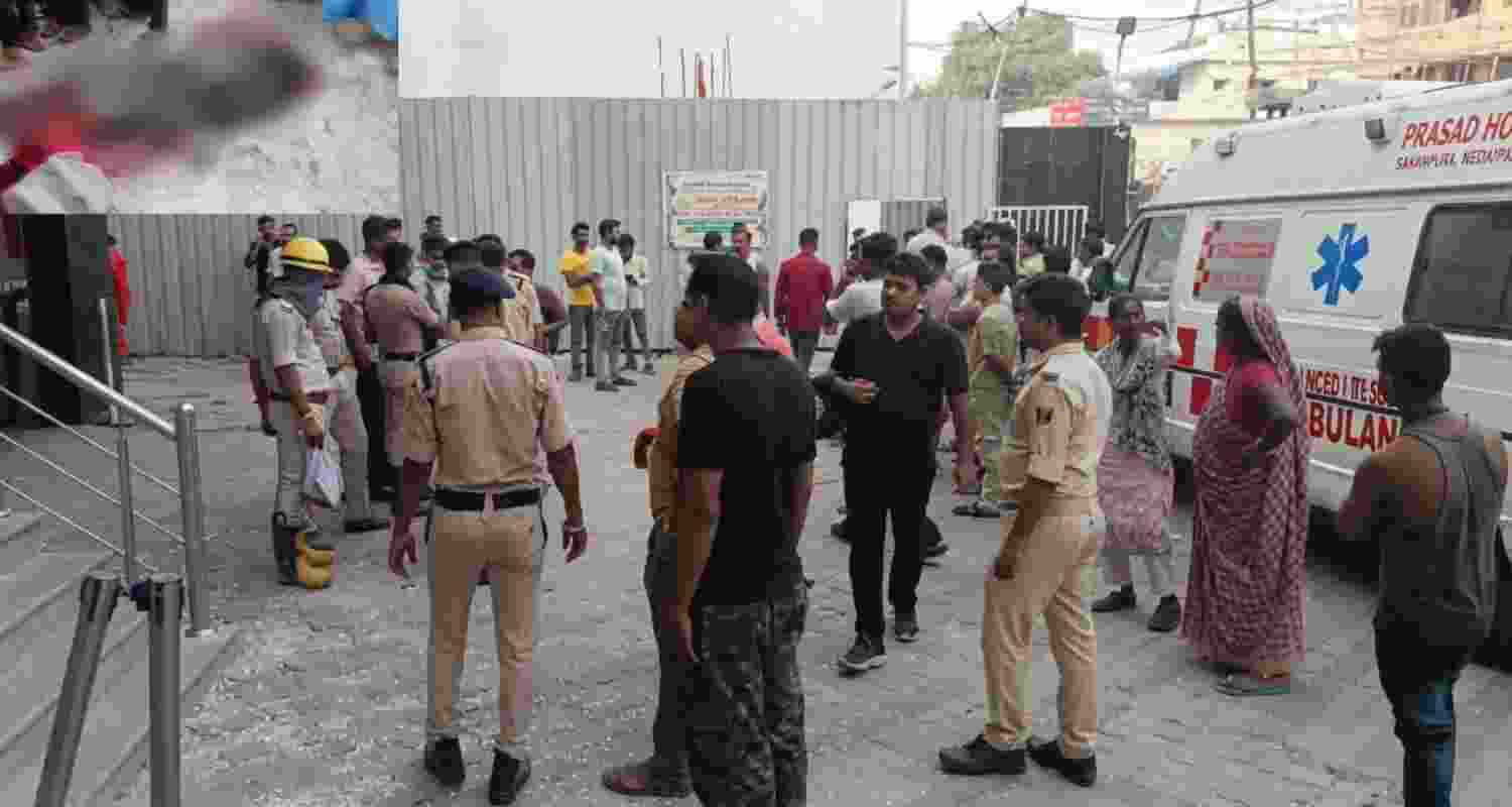 Three people are reported to be dead after a massive fire broke out in the ICU of a private hospital in Bihar's Muzaffarpur district this morning.