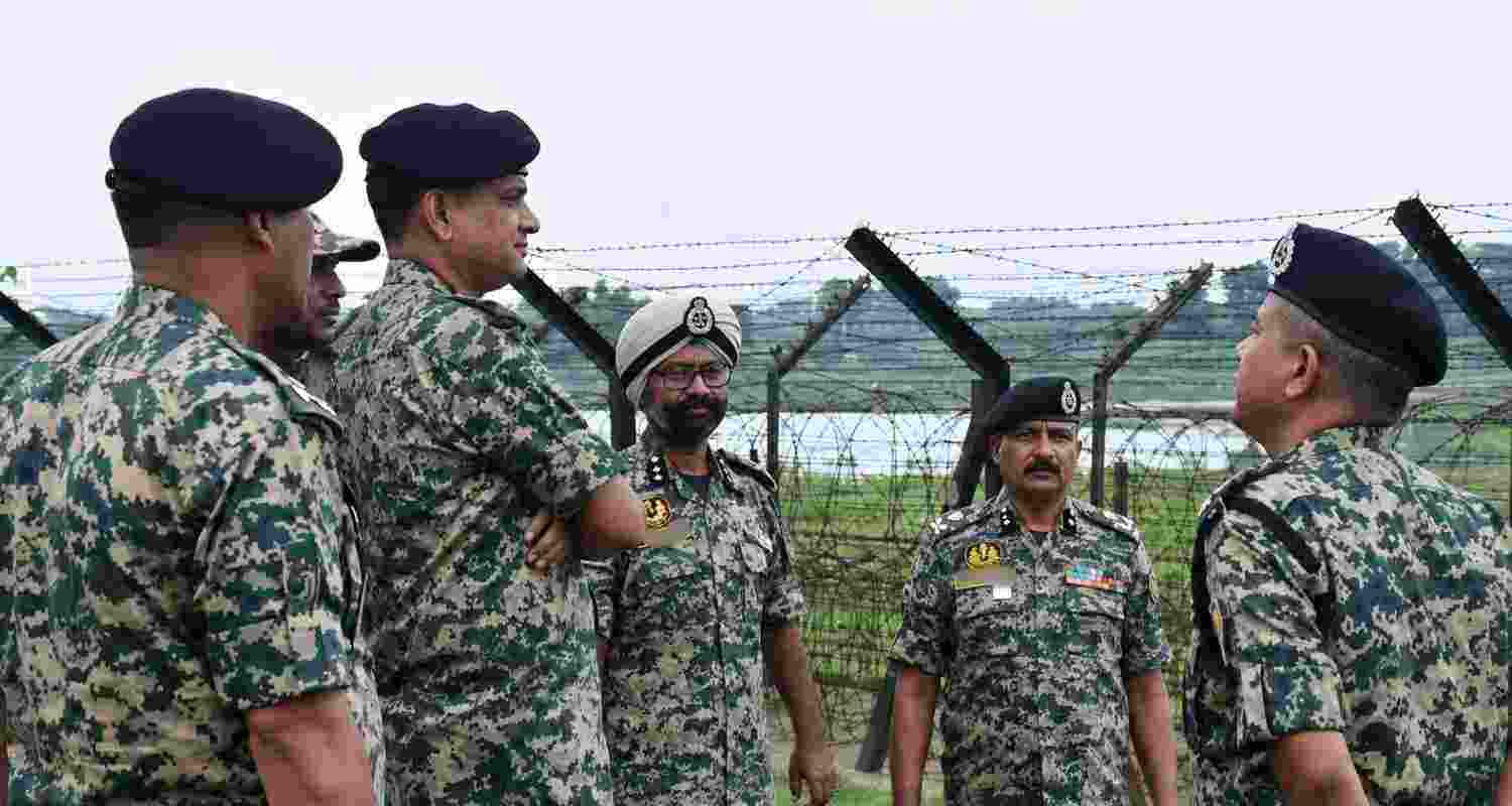 BSF DG Praveen Kumar reviewed border security and fencing along the India-Bangladesh border, stressing stronger coordination and troop readiness.