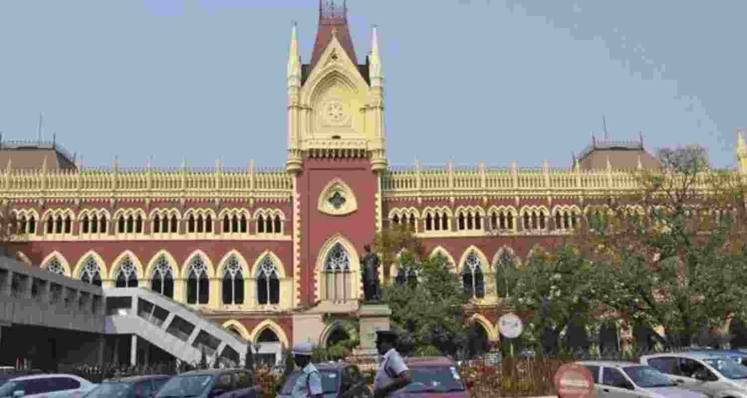 According to the petition filed before the Calcutta High Court, the TMC alleges that nearly 800 of its leaders and workers have been identified and could be arrested at any moment. 