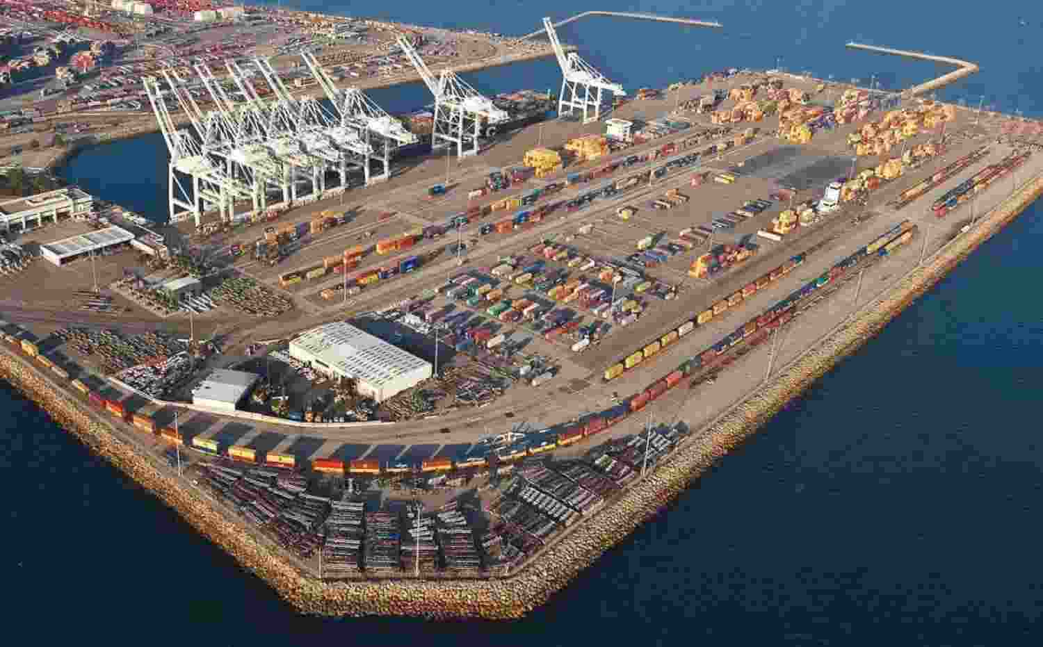 India-Iran sign 10-year Chabahar Port deal, US cautions against sanctions 