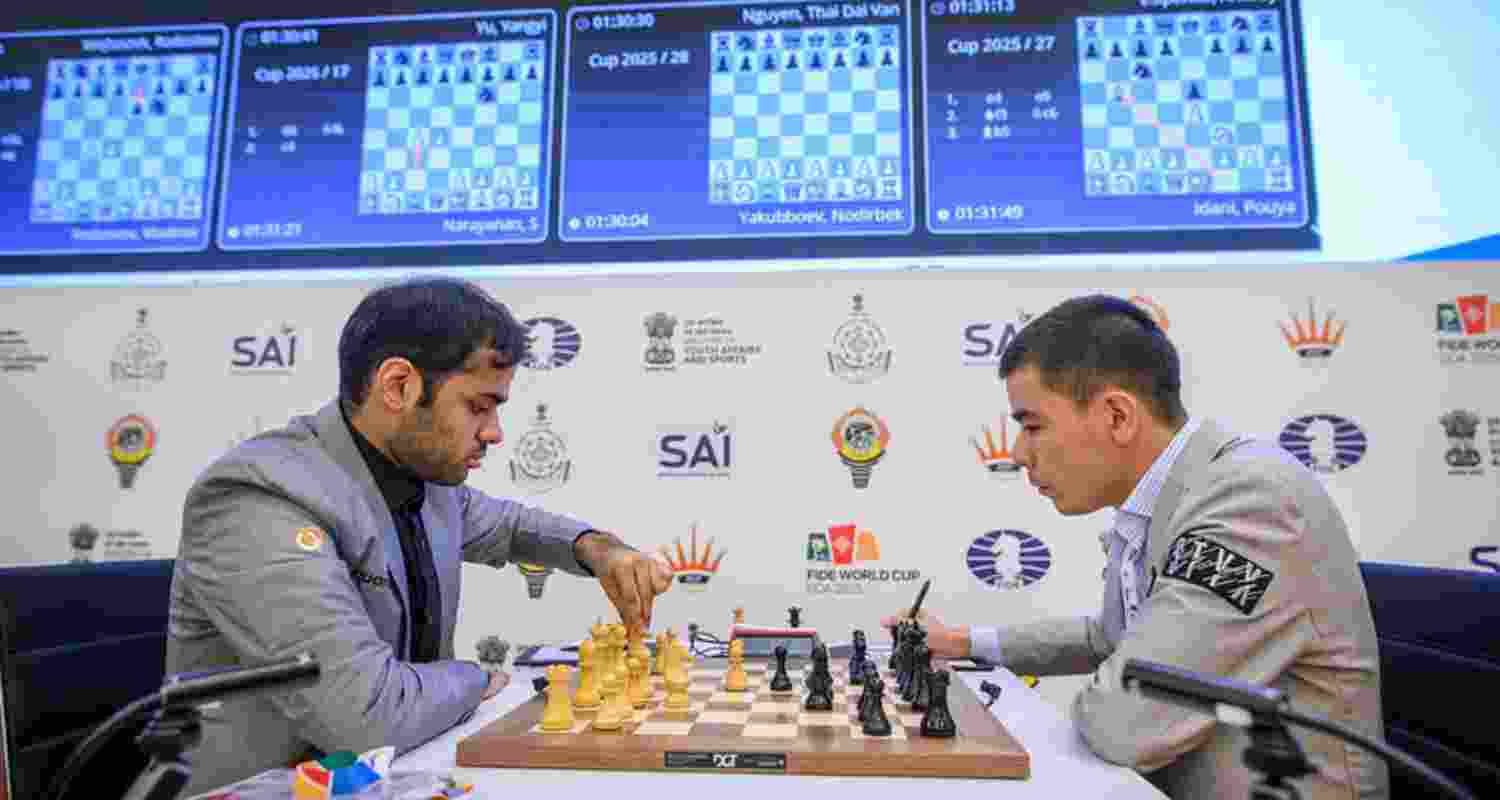 Grandmaster Arjun Erigaisi and Grandmaster Shamsiddin Vokhidov battling it out in Game 1 of the third round at the FIDE World Cup in Panaji on Friday.