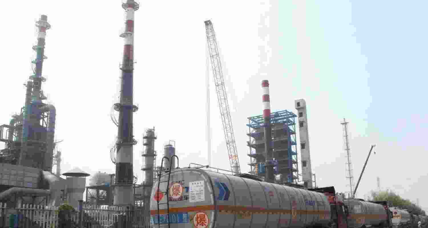 US sanctions Chinese refinery under “Economic Fury,” targeting firms buying Iranian oil as Washington intensifies pressure on Tehran’s oil network.