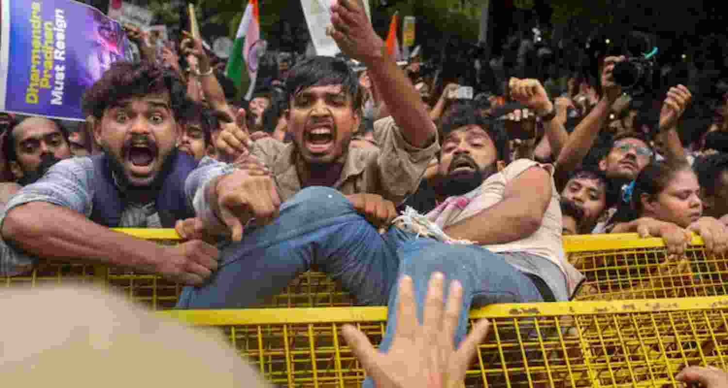 Delhi HC issued notices to the Centre and Delhi Police over PILs alleging excessive force during the July 20 CJP protest and ordered CCTV preservation.
