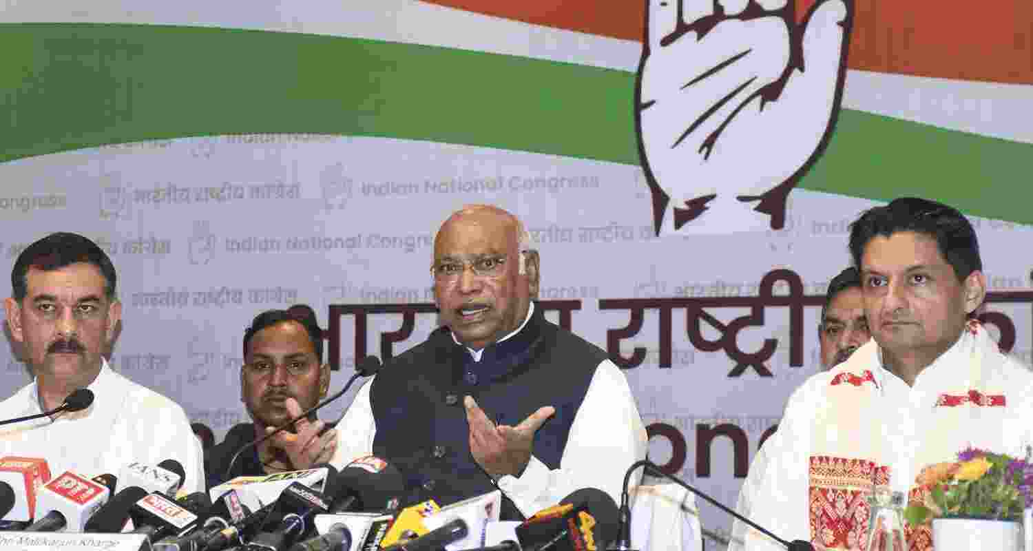 Congress unveils Bengal manifesto, pitches ‘third alternative’ with jobs, welfare and Nehruvian model; Kharge targets TMC and BJP.