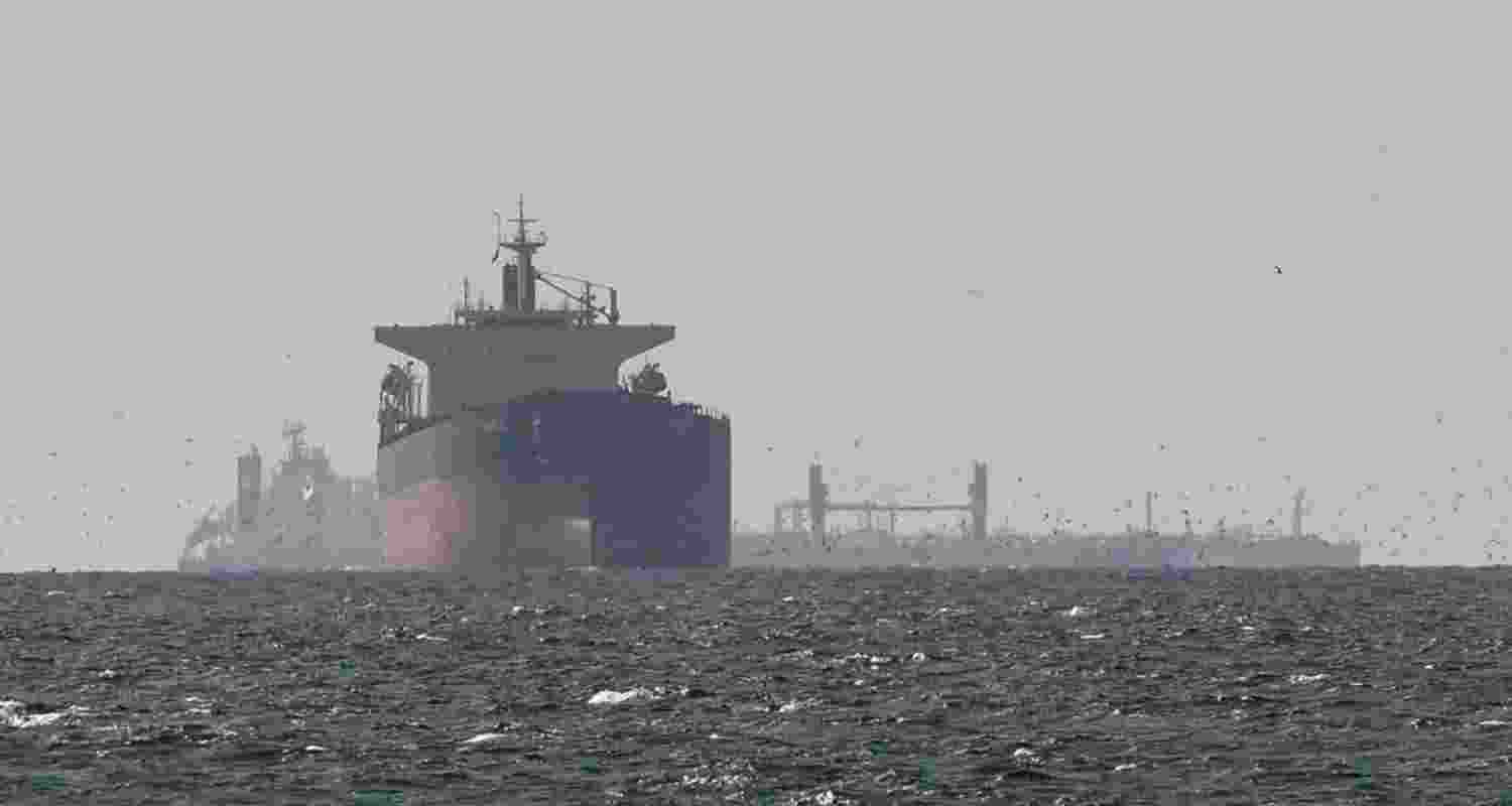 Crude oil prices bounce back as uncertainty prevails in Strait of Hormuz