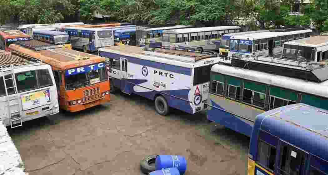 Hundreds of buses remained off the road on Thursday, leaving commuters hassled.