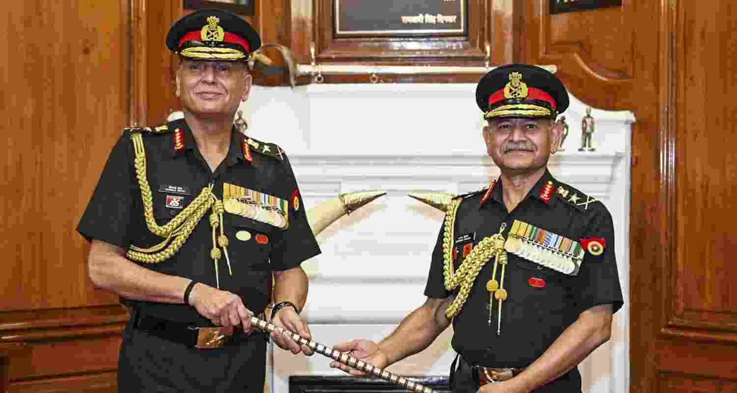 Outgoing Chief of the Army Staff General Upendra Dwivedi with General Dhiraj Seth as the latter takes charge as the 31st Chief of the Army Staff, in New Delhi.
