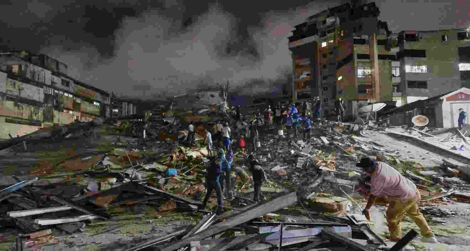 Two earthquakes hit Venezuela, damaging buildings in Caracas and forcing authorities to shut schools, transport and government offices.