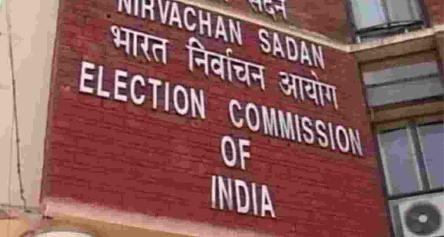 EC appoints 5 more observers as SIR deadline nears in Bengal