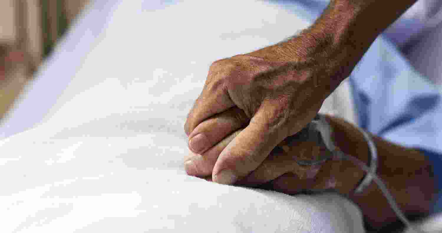 Financial struggles prevent elderly from accessing healthcare, says new study