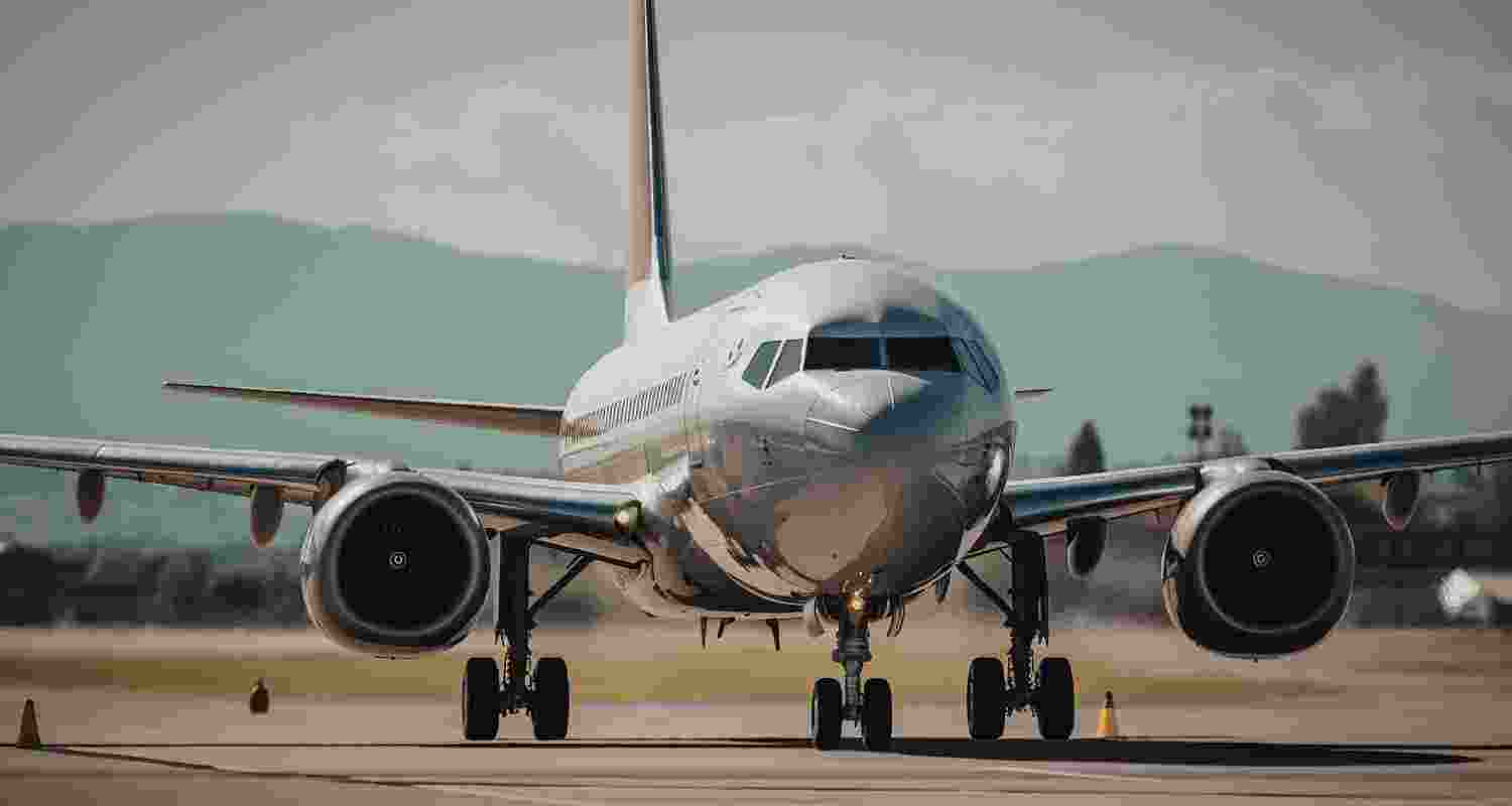 Emirates resumes Dubai–Kolkata flights after West Asia conflict disruptions; first aircraft expected to land late night at Kolkata airport.