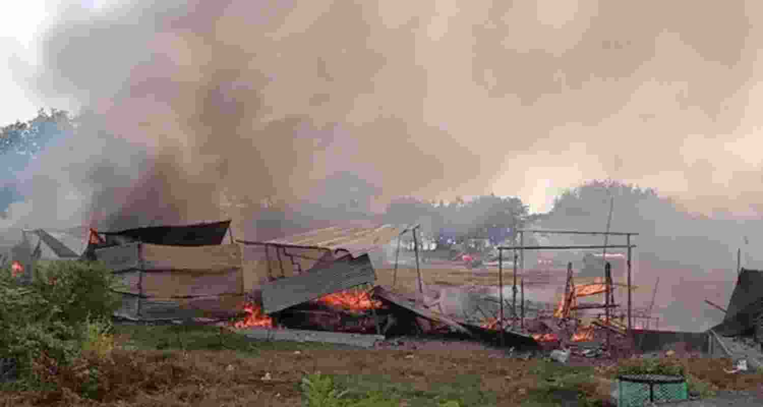 Fire engulfs Fatehpur firecracker market, 65 shops gutted