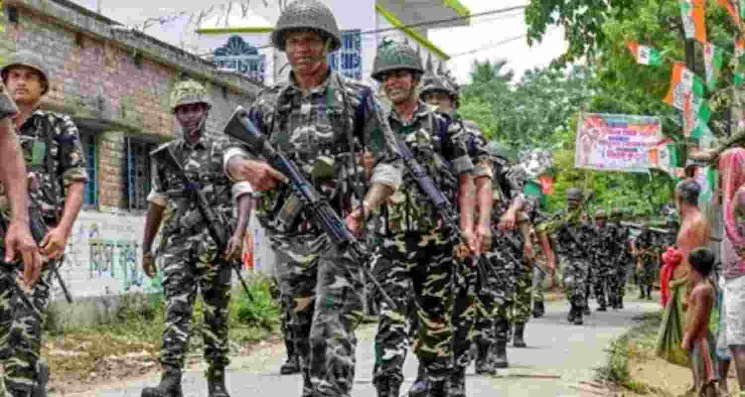 The deployment heavily covers the northern and western belts. In North Bengal, districts like Jalpaiguri and Alipurduar will see 92 and 77 companies respectively, while the hills of Darjeeling and Kalimpong have been allocated 61 and 21. 