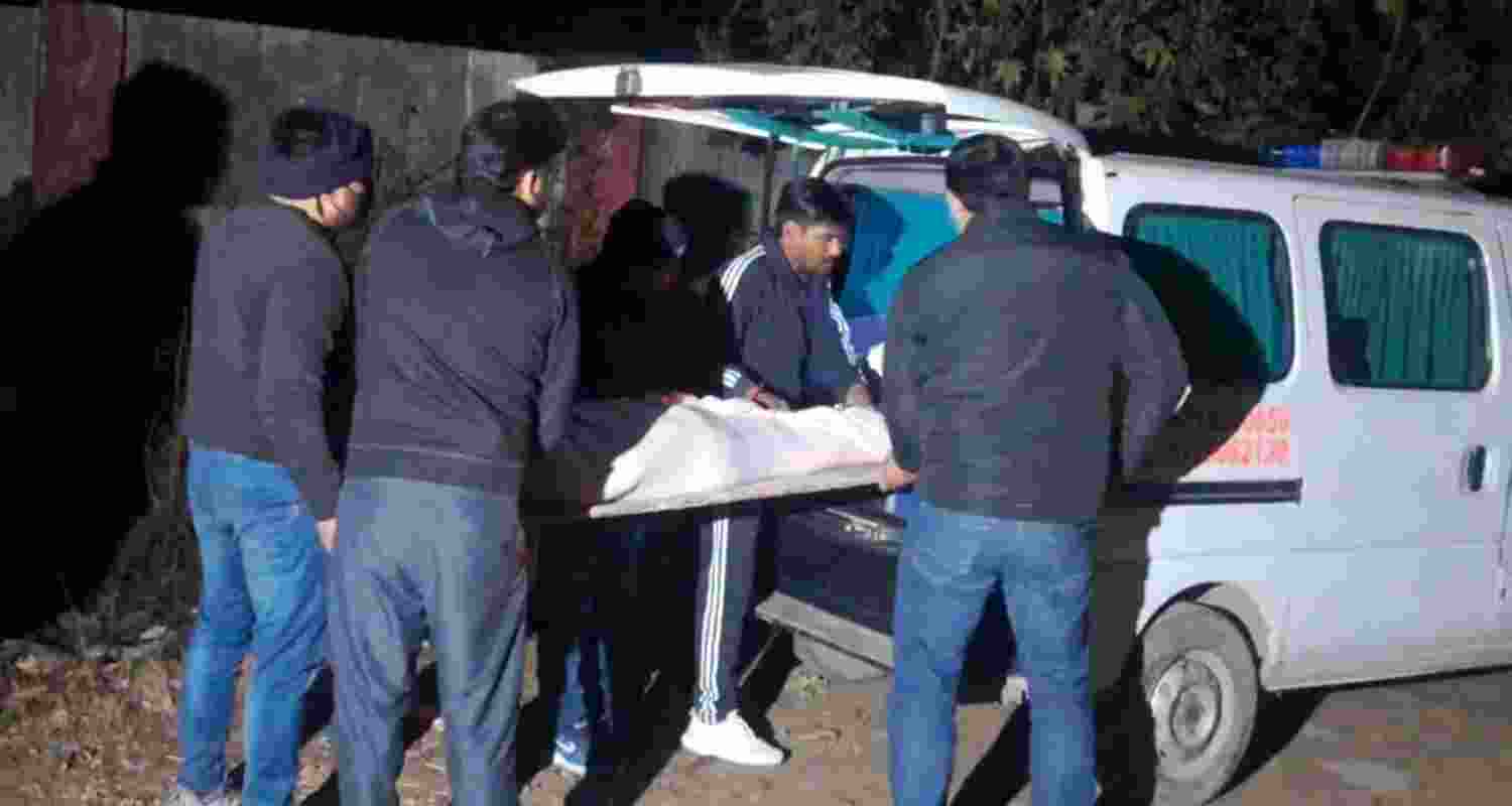 Notes claiming “We love Korean. Love, love, love,” point to the sisters’ attachment to the country’s culture, despite their parents’ stiff opposition to their interest and future choices.