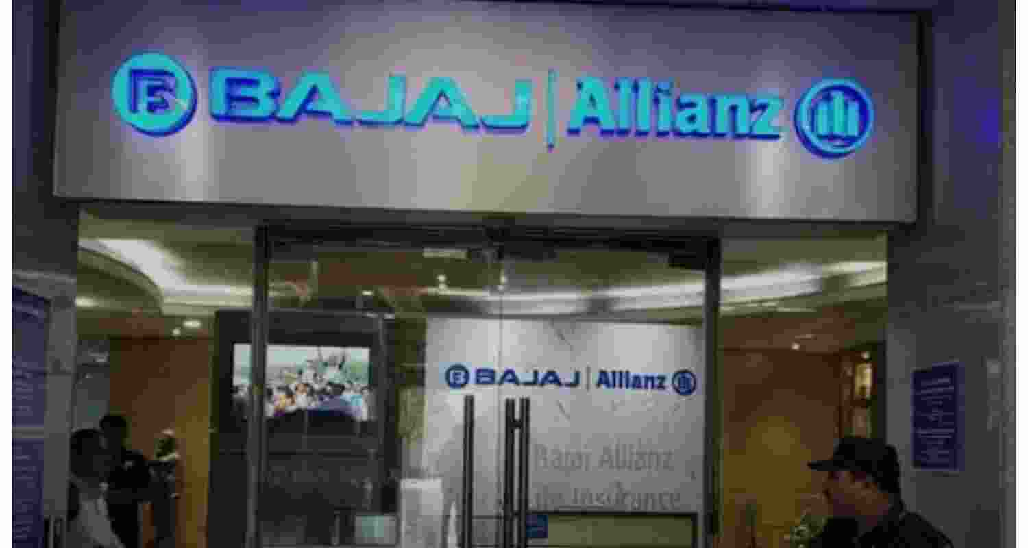 The Association of Healthcare Providers of India (AHPI) said on Friday it had restored cashless hosptalisation services to private health insurer, Bajaj Allianz General Insurance, after a meeting between officials of the two to resolve their dispute