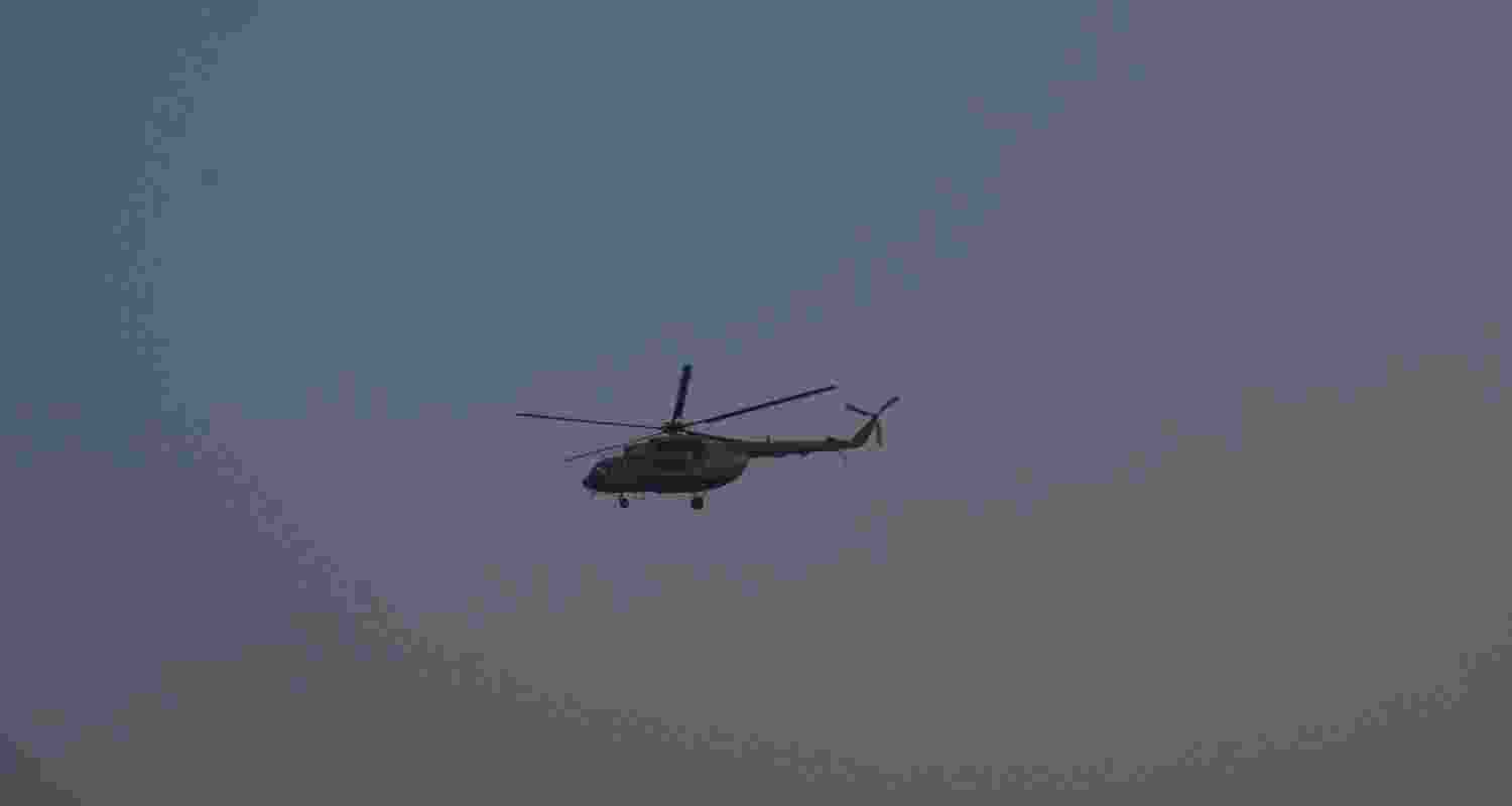 Modi arrived at Kolkata airport at 10.33 am and was received by state minister, Chandrima Bhattacharya, and Chief Secretary, Manoj Pant, on behalf of the West Bengal government