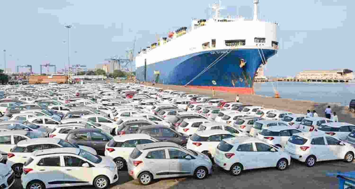 India's car-maker Maruti Suzuki led the passenger vehicle exports in Q1 with a dispatch of 96,181 units in April-June quarter last fiscal