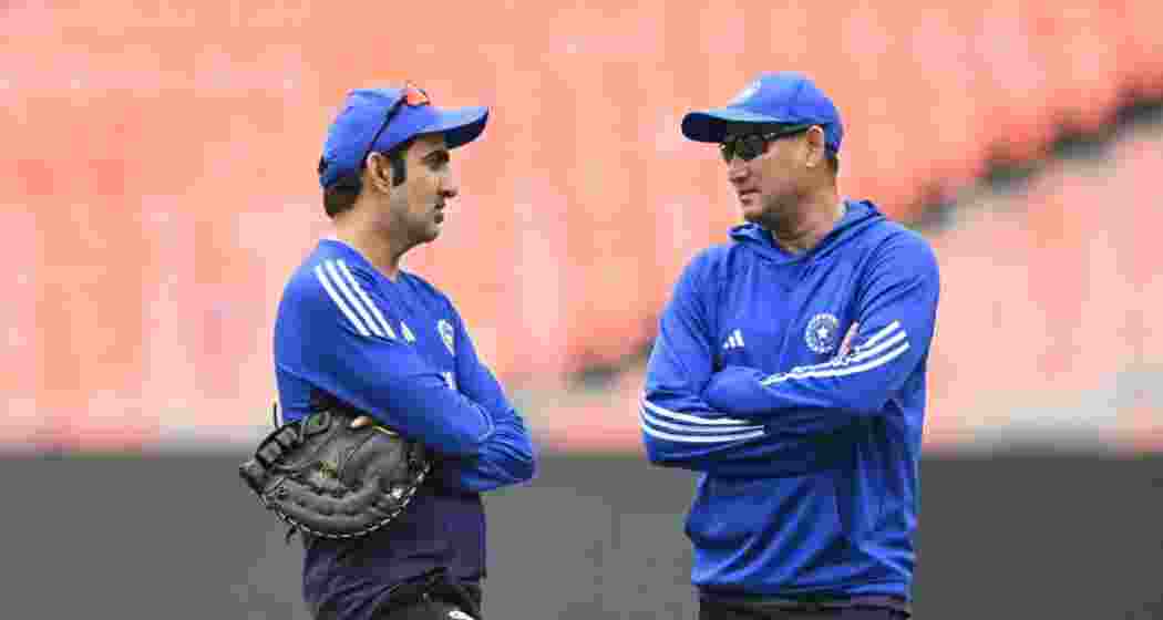Gautam Gambhir and Ajit Agarkar have been called into an urgent BCCI meeting ahead of the second ODI.